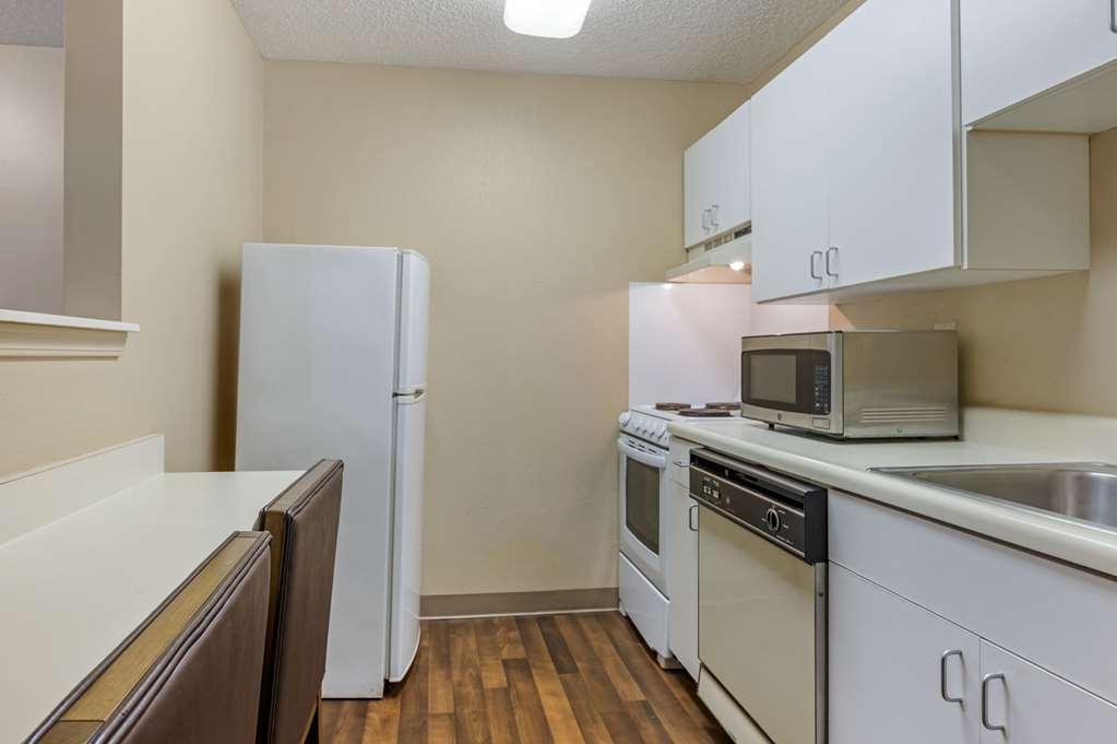 Suburban Studios Louisville East Ruang foto